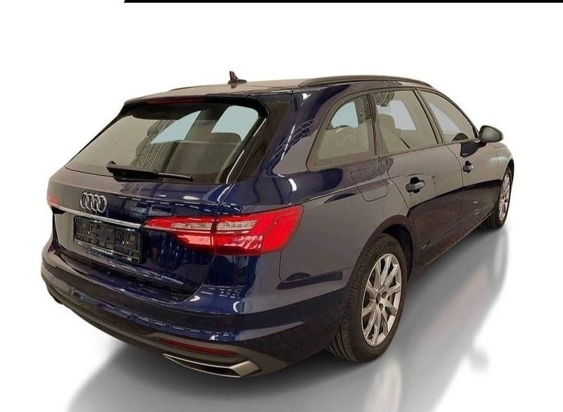 Gebraucht Audi A4 Basis 150 PS (110 kW) 2023 Blau Kombi
