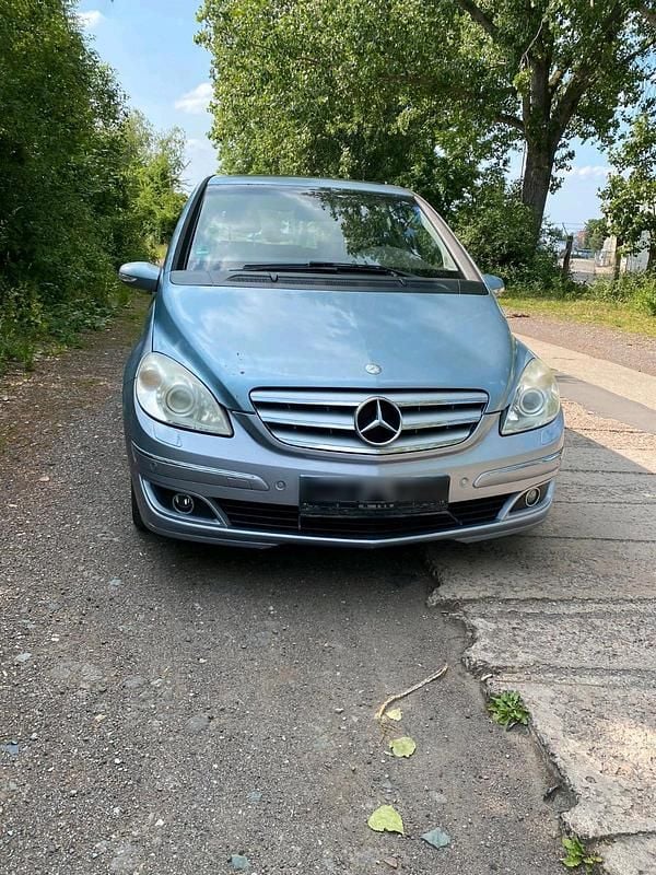 Silber Gebraucht 2007 Mercedes B200 Van / Kleinbus | 3.100 € (Superpreis) - Bild 1/4