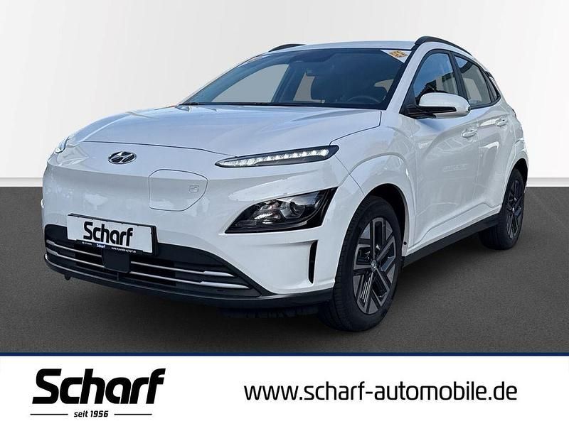 Weiss Gebraucht 2022 Hyundai Kona Select SUV | 18.990 € (Fairer Preis) - Bild 1/4