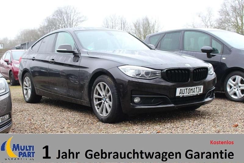 Sparkling brown metallic Gebraucht 2013 BMW 318 Limousine | 11.990 € (Fairer Preis) - Bild 1/4