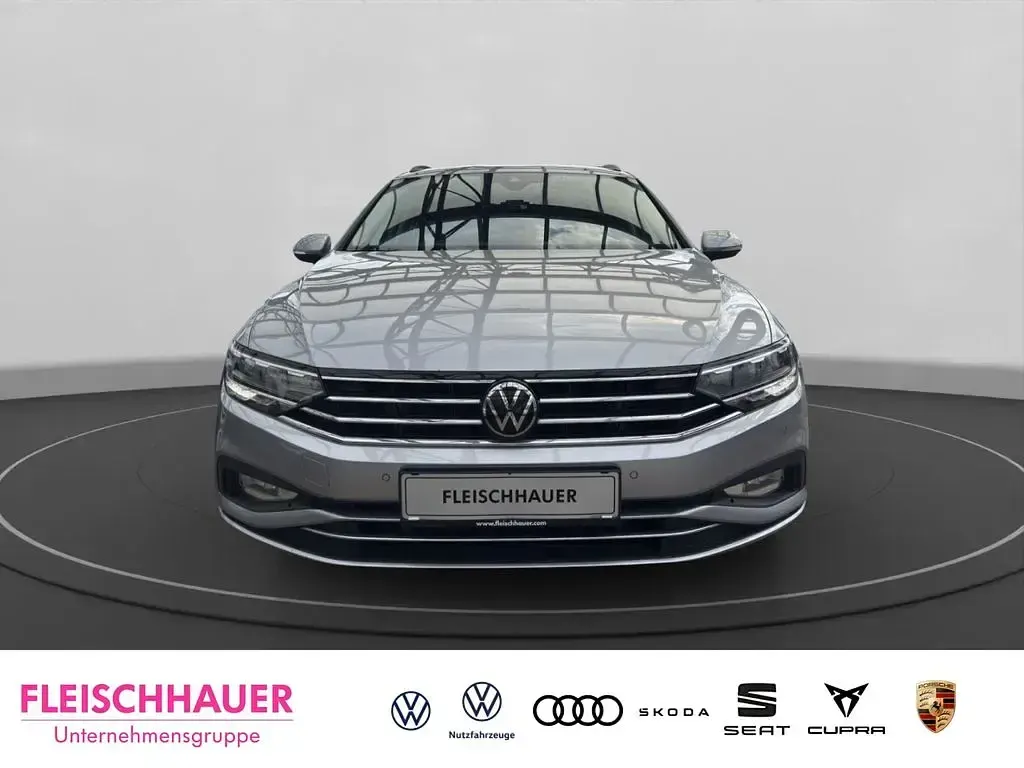 Gebraucht VW Passat Business 150 PS (110 kW) 2022 Silber Kombi