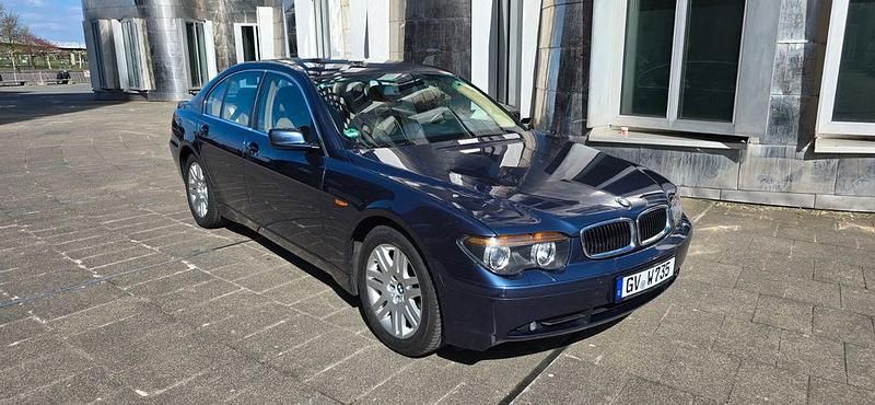 Gebraucht BMW 735 272 PS (200 kW) 2002 Blau Limousine