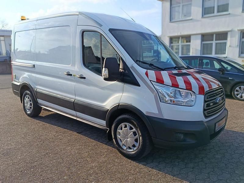 Gebraucht Ford Transit 131 PS (96 kW) 2019 Weiß Van / Kleinbus