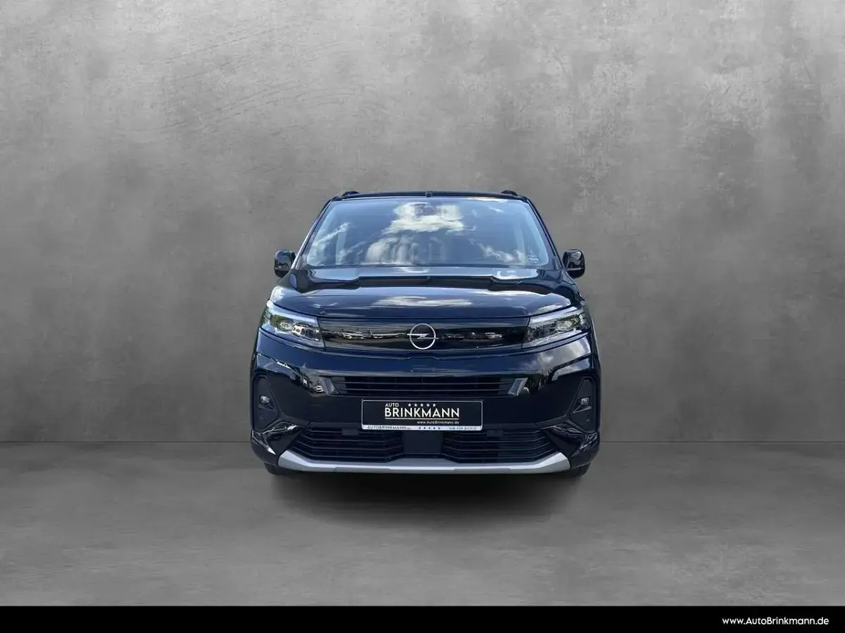 Gebraucht Opel Combo Life 131 PS (96 kW) 2024 Lackierung schwarz perla nera/ Kombi