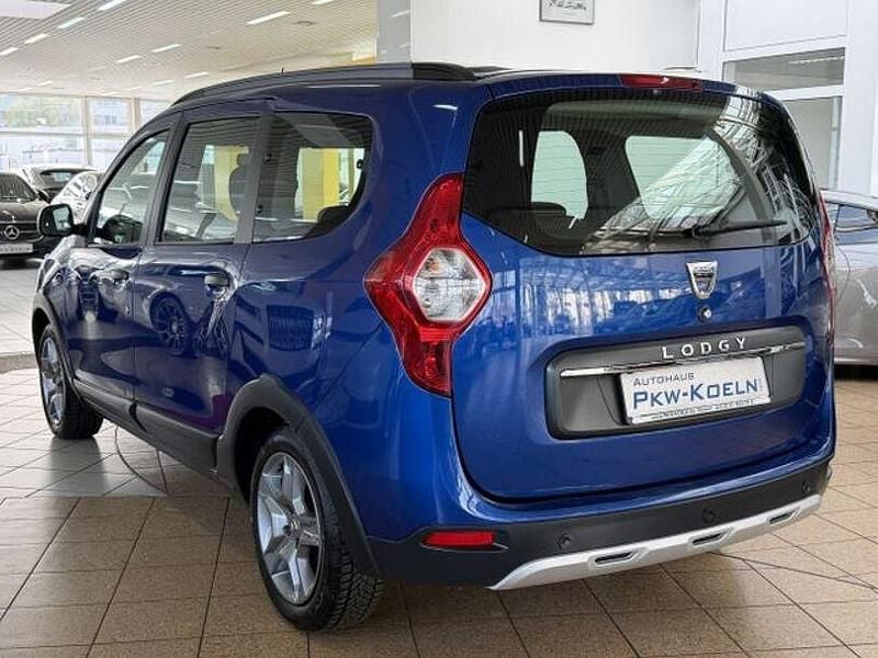 Gebraucht Dacia Lodgy Stepway 116 PS (85 kW) 2022 Blau Van / Kleinbus