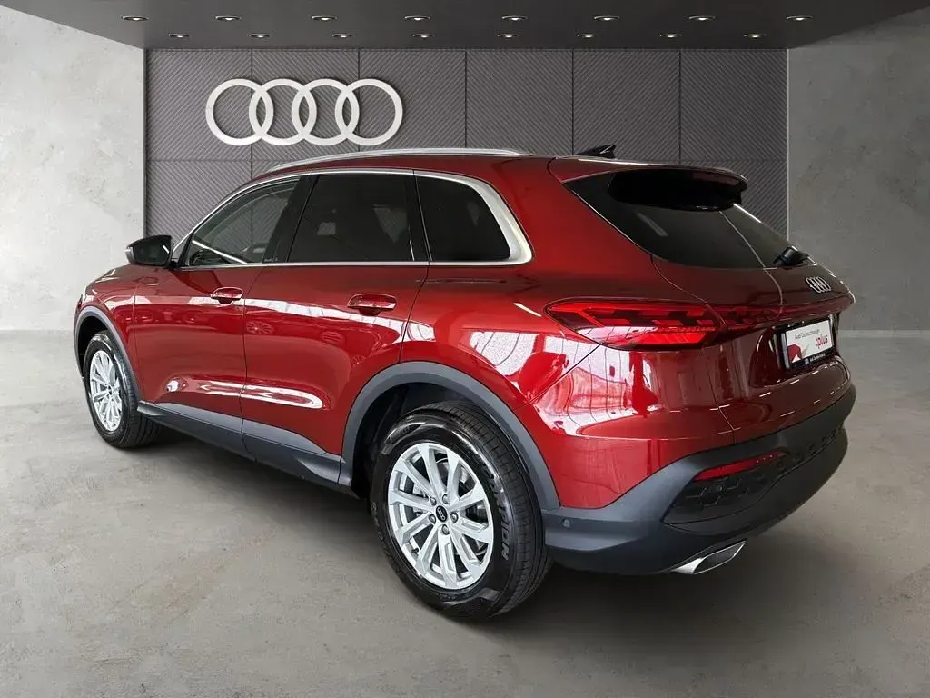 Gebraucht Audi Q5 Sport 204 PS (150 kW) 2025 Rot SUV