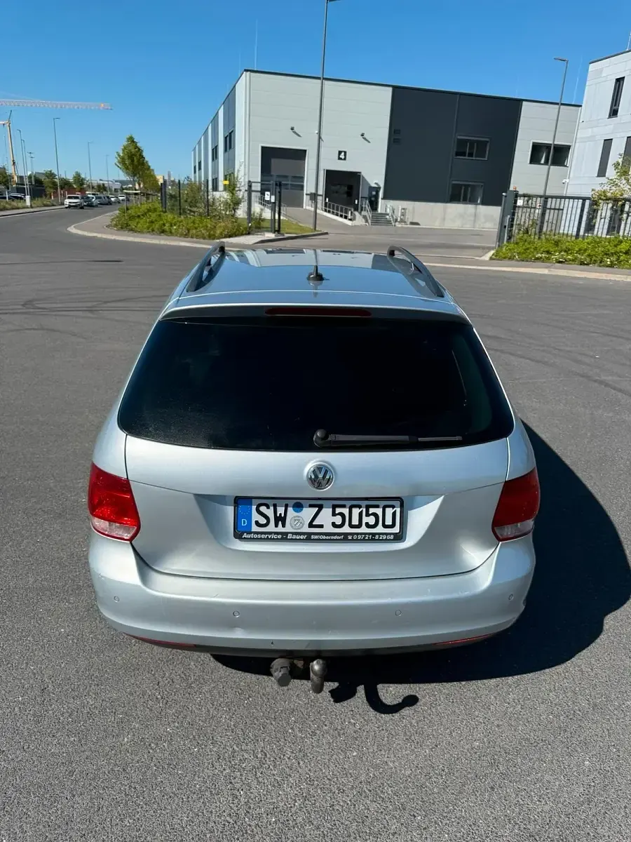 Gebraucht VW Golf V Comfortline 105 PS (77 kW) 2008 Grau Kombi