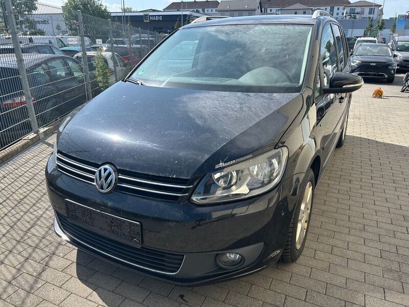 Schwarz Gebraucht 2014 VW Touran Life Van / Kleinbus | 5.999 € (Fairer Preis) - Bild 1/4
