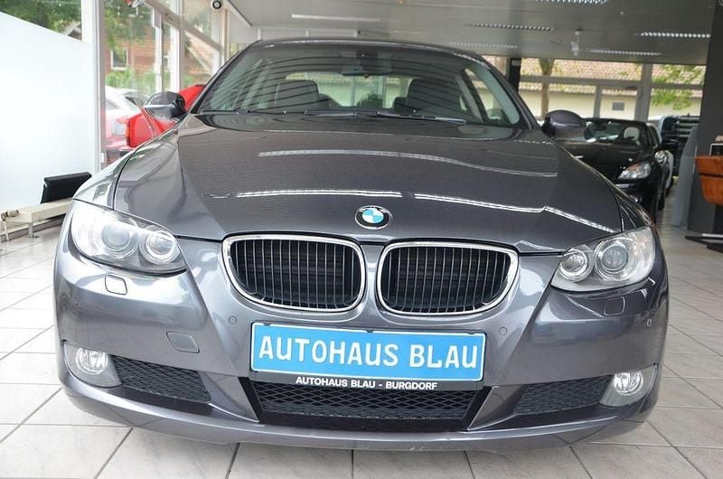 Gebraucht BMW 320 Sport Line 170 PS (125 kW) 2008 Grau Coupé