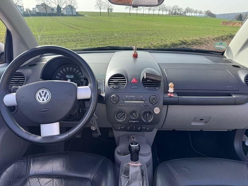 Gebraucht VW Beetle Cabriolet 102 PS (75 kW) 2004 Silber Cabrio