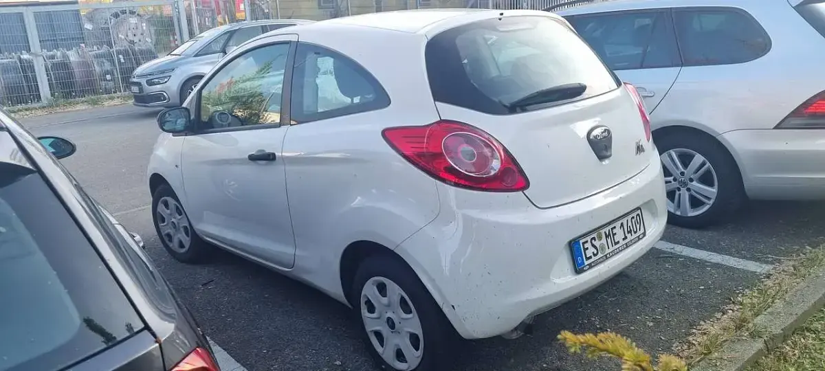Gebraucht Ford Ka Trend 69 PS (50 kW) 2013 Weiß Kleinwagen