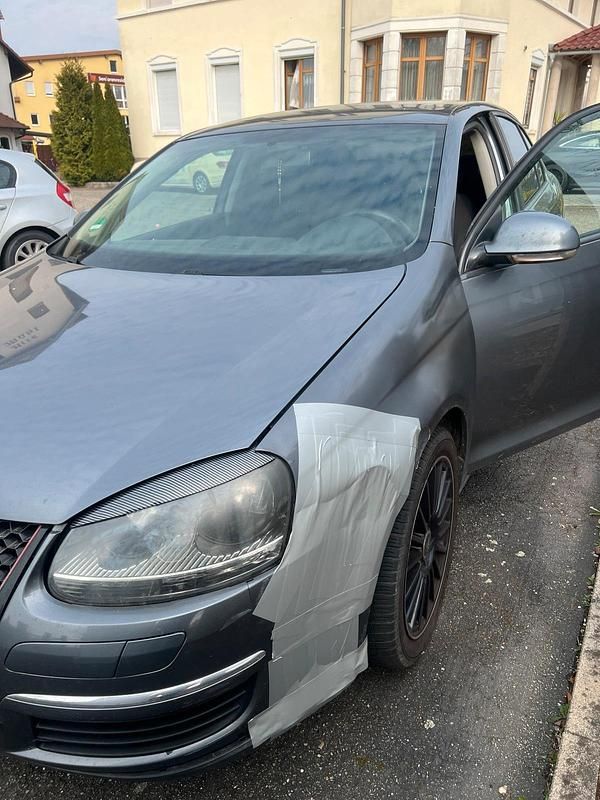 Gebraucht VW Jetta 105 PS (77 kW) 2006 Grau Limousine