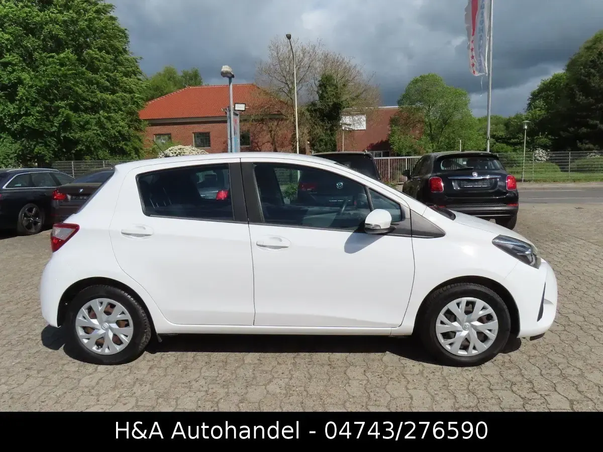 Gebraucht Toyota Yaris Comfort 72 PS (52 kW) 2020 Weiß Kleinwagen