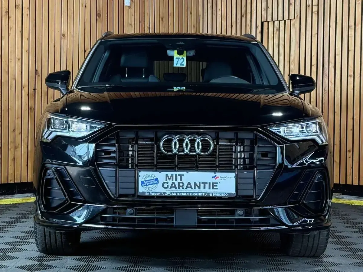 Gebraucht Audi Q3 S-Line 150 PS (110 kW) 2024 Mythosschwarz SUV
