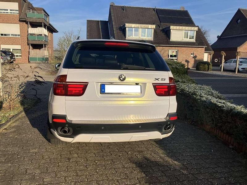 Gebraucht BMW X5 235 PS (172 kW) 2007 Weiß SUV