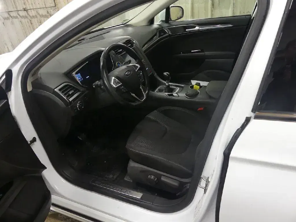 Usado Ford Mondeo Titanium S 150 CV (110 kW) 2021 Blanco Berlina