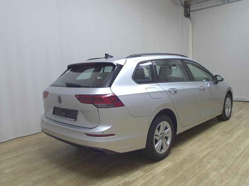 Gebraucht VW Golf VIII Life 116 PS (85 kW) 2022 Silber Limousine