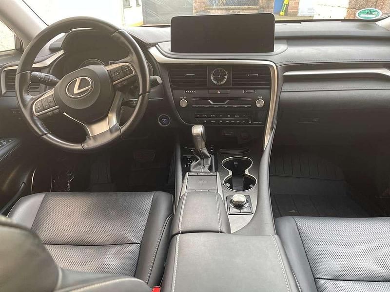 Gebraucht Lexus RX450h 313 PS (230 kW) 2022 Silber SUV