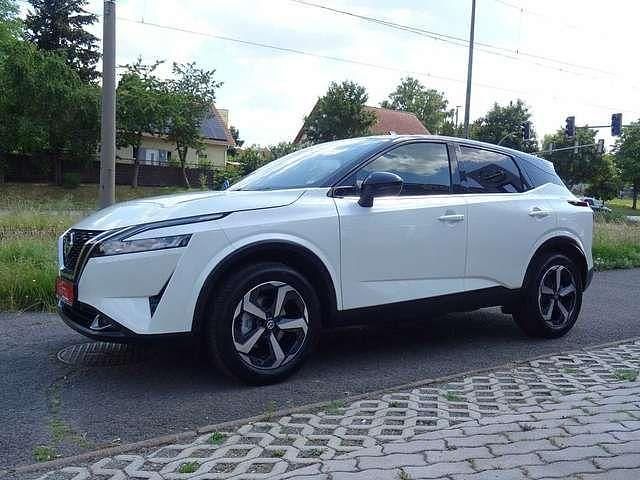 Gebraucht Nissan Qashqai N-Connecta 140 PS (102 kW) 2022 Xdf white/black (metallic) SUV