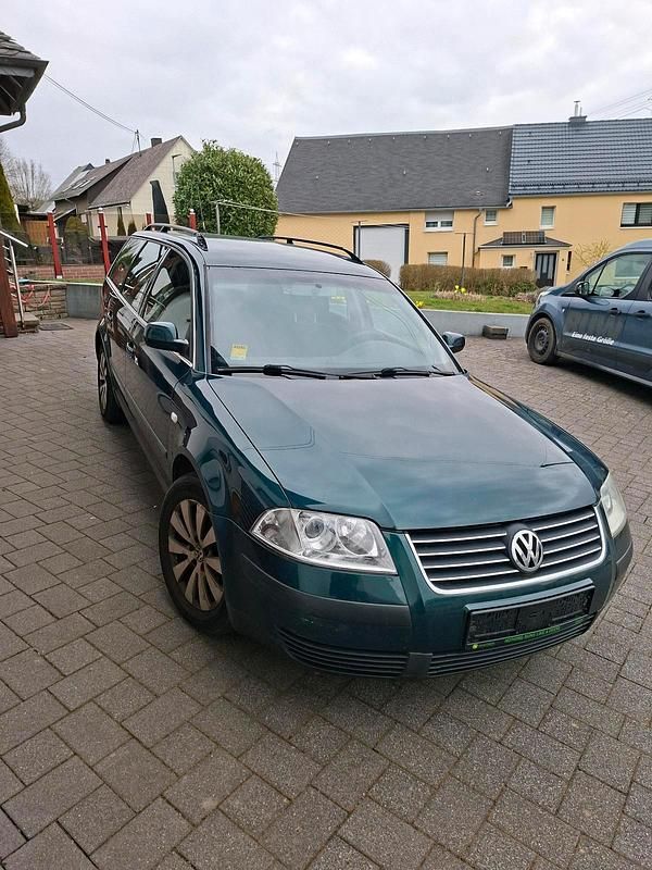Gebraucht VW Passat 100 PS (73 kW) 2001 Grün Kombi