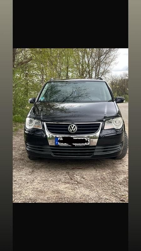 Gebraucht VW Touran 105 PS (77 kW) 2009 Schwarz Van / Kleinbus