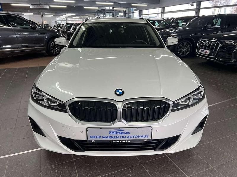 Gebraucht BMW 320 Shadowline 190 PS (139 kW) 2023 Mineralweiss Kombi