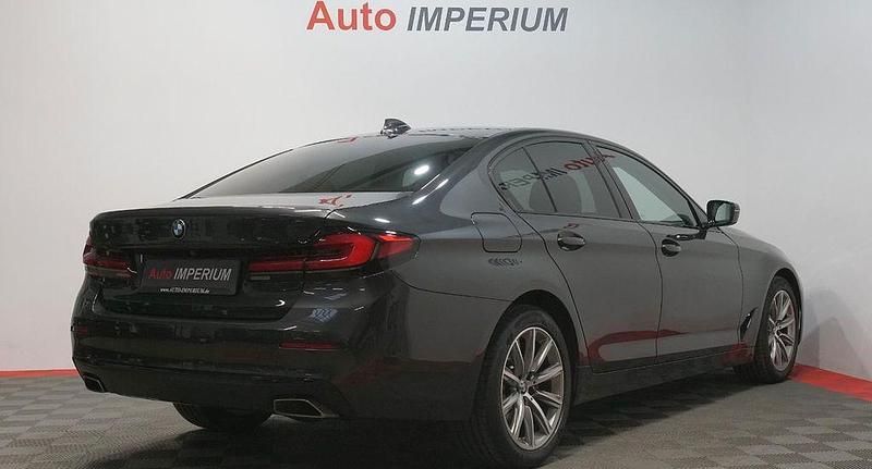 Gebraucht BMW 530 Sport Line 286 PS (210 kW) 2022 Grau Limousine