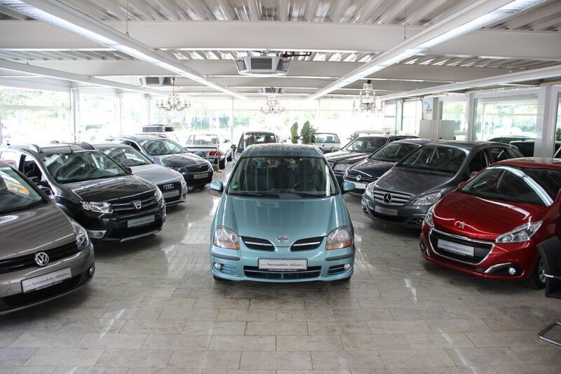 Blau Gebraucht 2002 Nissan Almera Tino Visia Van / Kleinbus | 1.490 € (Fairer Preis) - Bild 1/4