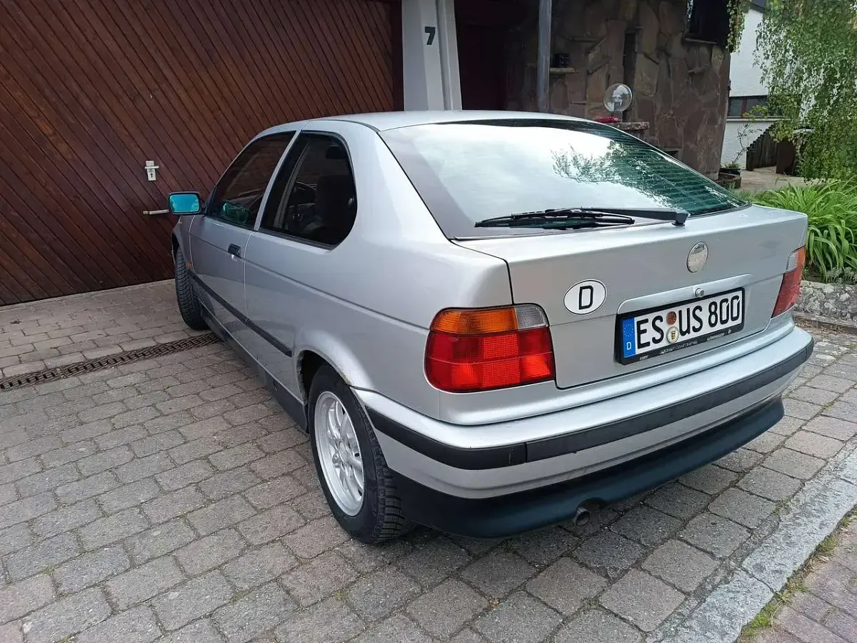 Gebraucht BMW 316 102 PS (75 kW) 1996 Silber Coupé