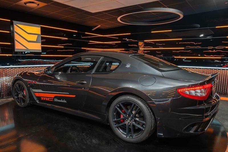 Gebraucht Maserati Granturismo 450 PS (330 kW) 2011 Grau Coupé