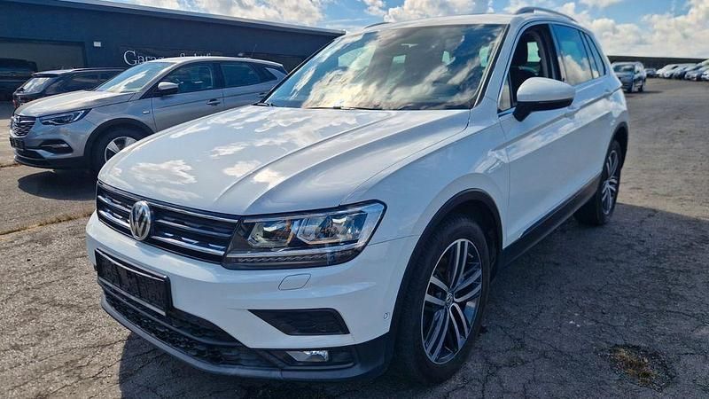Second-hand VW Tiguan Sound 179 CP (131 kW) 2017 Alb SUV