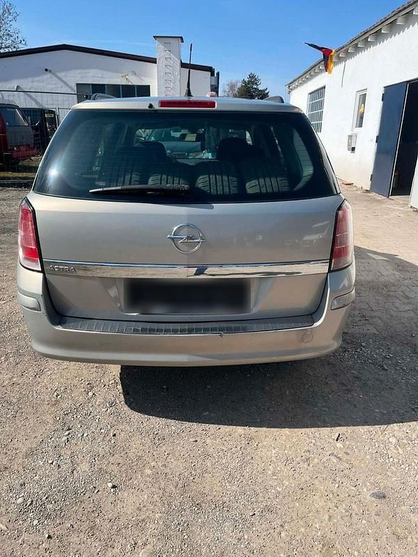 Gebraucht Opel Astra 90 PS (66 kW) 2008 Kombi