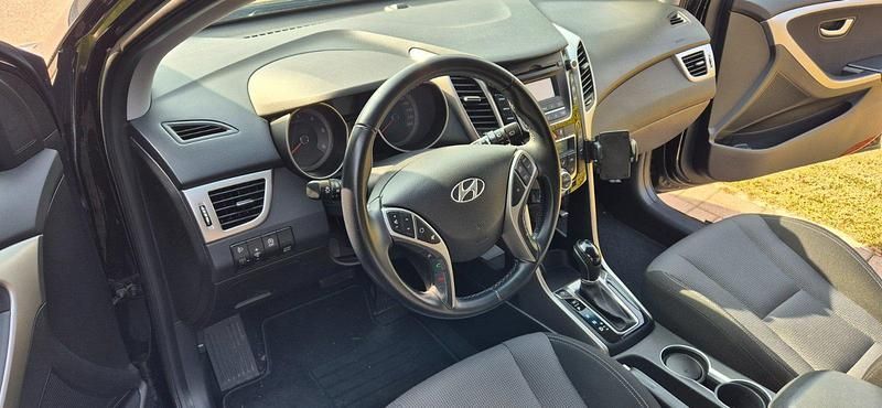 Gebraucht Hyundai i30 136 PS (100 kW) 2015 Schwarz Limousine