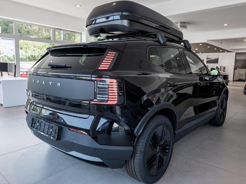 Neu Volvo EX30 CC Performance 314 kW (428 PS) 2025 Schwarz SUV