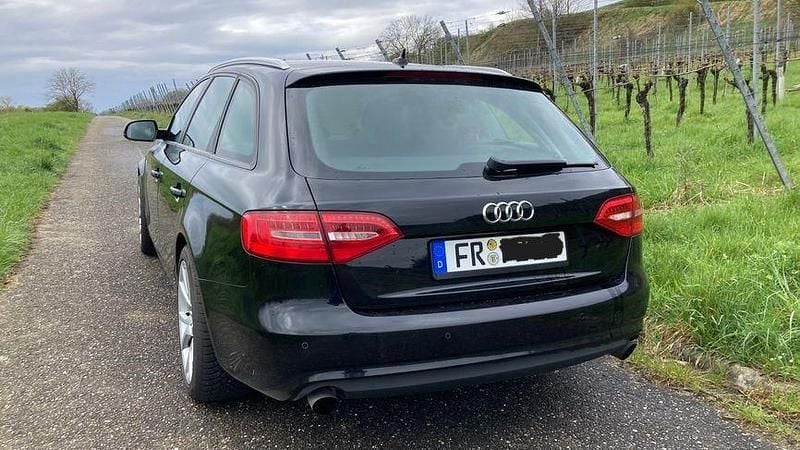 Gebraucht Audi A4 Ambition 170 PS (125 kW) 2013 Schwarz Kombi