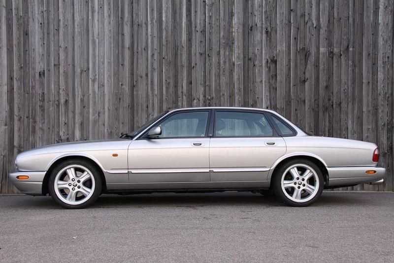 Gebraucht Jaguar XJR 363 PS (266 kW) 1999 Silber Limousine
