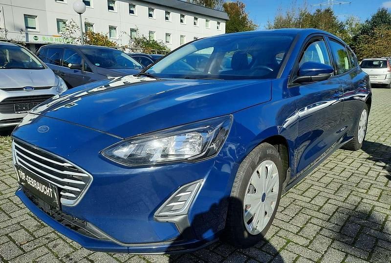 Blazerblau Gebraucht 2021 Ford Focus Trend Limousine | 9.450 € (Guter Preis) - Bild 1/4