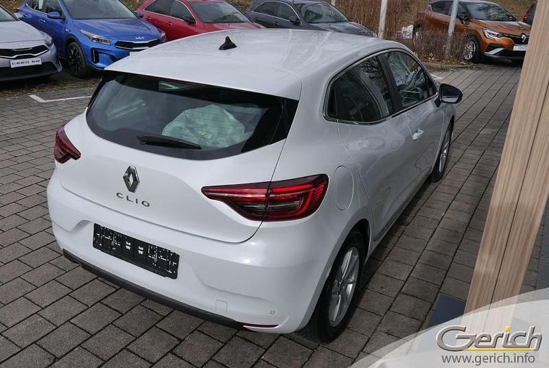 Gebraucht Renault Clio V Intens 91 PS (66 kW) 2021 Weiß Limousine