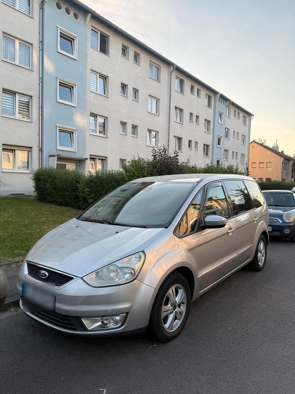 Silber Gebraucht 2008 Ford Galaxy Van / Kleinbus | 3.499 € (Etwas zu teuer) - Bild 1/4