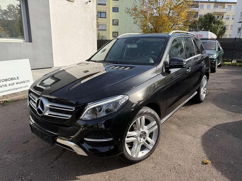 Obsidianschwarz Gebraucht 2019 Mercedes GLE350 SUV | 39.750 € (Etwas zu teuer) - Bild 1/4