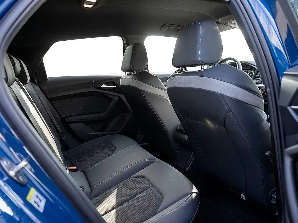 Gebraucht Audi A1 Sportback Competition 207 PS (152 kW) 2022 Ascariblau Kleinwagen