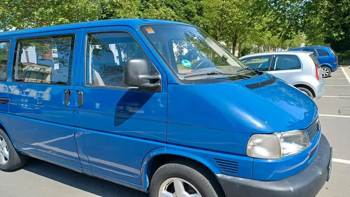 Gebraucht VW T4 151 PS (111 kW) 1998 Blau Van