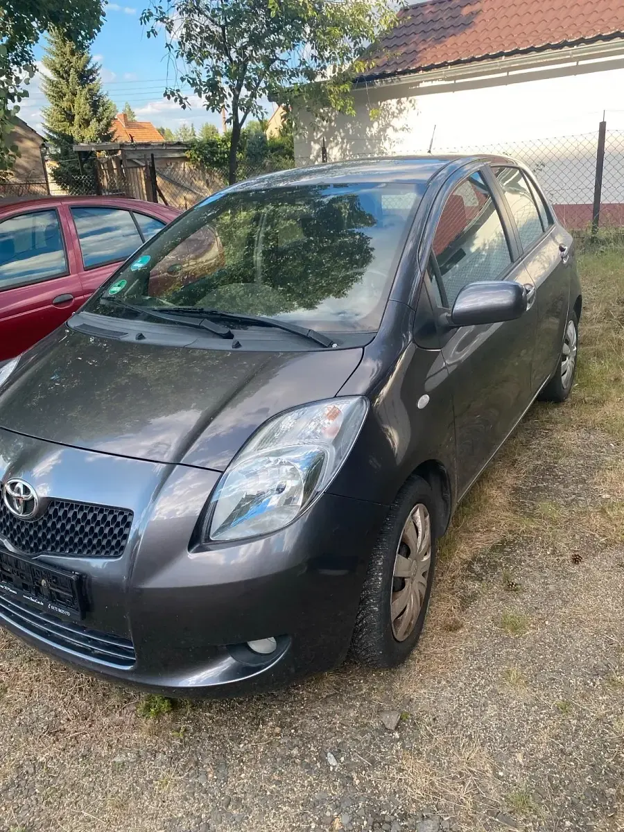 Gebraucht Toyota Yaris Sol 87 PS (63 kW) 2007 Grau Kleinwagen