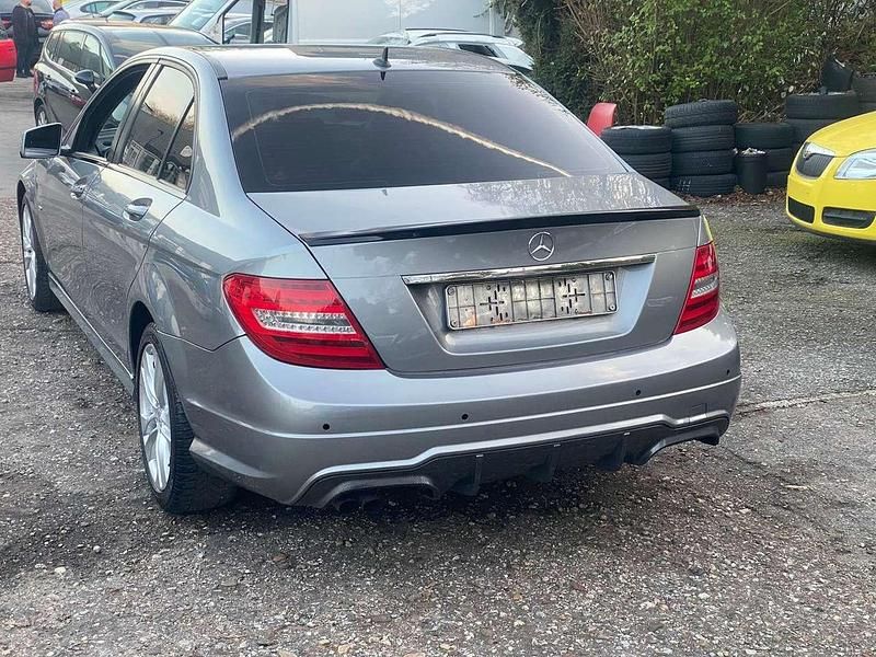 Gebraucht Mercedes C200 136 PS (100 kW) 2011 Palladiumsilber  metalliclack Limousine