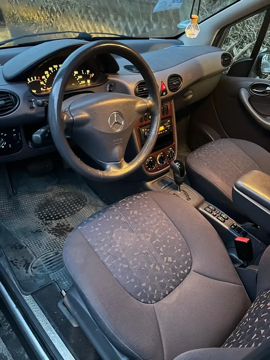 Gebraucht Mercedes A160 102 PS (75 kW) 2002 Silber Kleinwagen