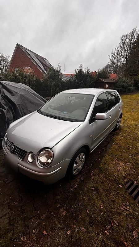 Gebraucht VW Polo 64 PS (47 kW) 2004 Silber Kleinwagen