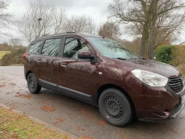 Używany Dacia Lodgy 115 KM (84 kW) 2017 Brązowy Minivan