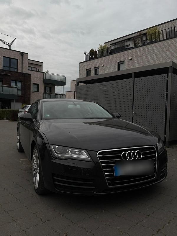 Braun Gebraucht 2011 Audi A7 Kleinwagen | 16.800 € (Guter Preis) - Bild 1/4