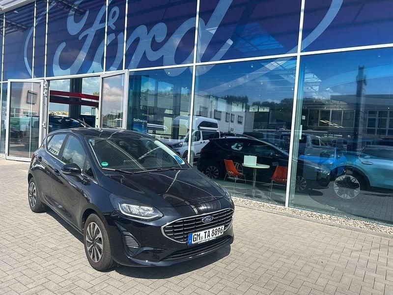 Lackierung metallic "agate black" schwarz Gebraucht 2023 Ford Fiesta Titanium Kleinwagen | 18.290 € (Guter Preis) - Bild 1/4