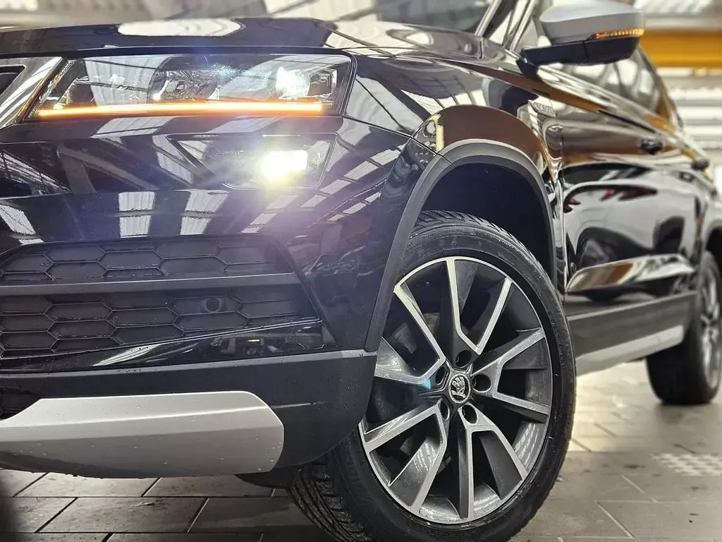 Gebraucht Skoda Karoq 150 PS (110 kW) 2020 Schwarz SUV